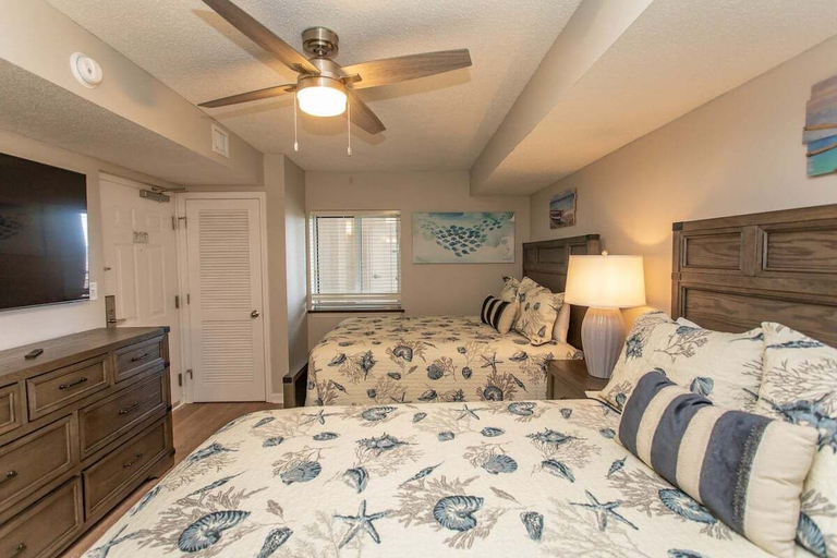 Interior 2, Yacht Club 1-1103, Horry