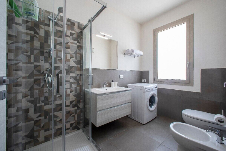 Bathroom 3, 18 Gradi Apartments, Trapani