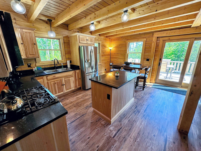 Interior 2, 73R 73R Brand new log Home on Quiet Side, Grafton