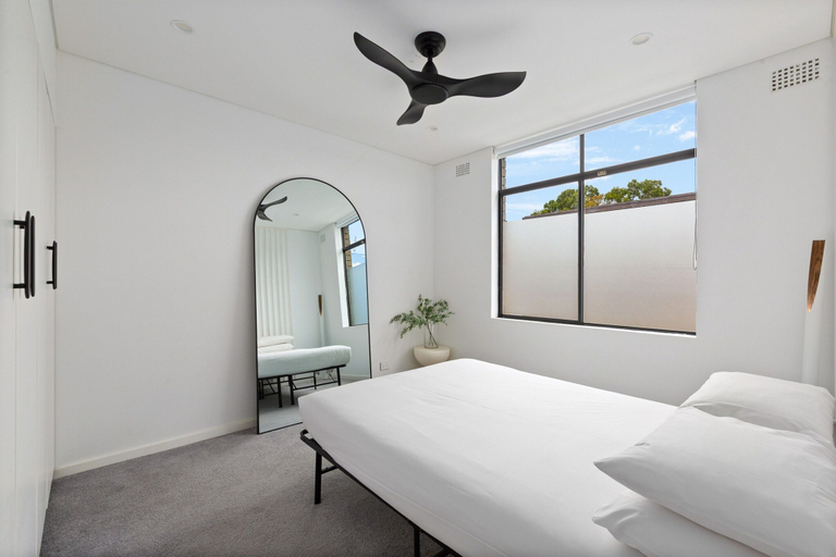 Room 4, Bright 2-bed Apt With Spectacular Bridge Views, Sydney