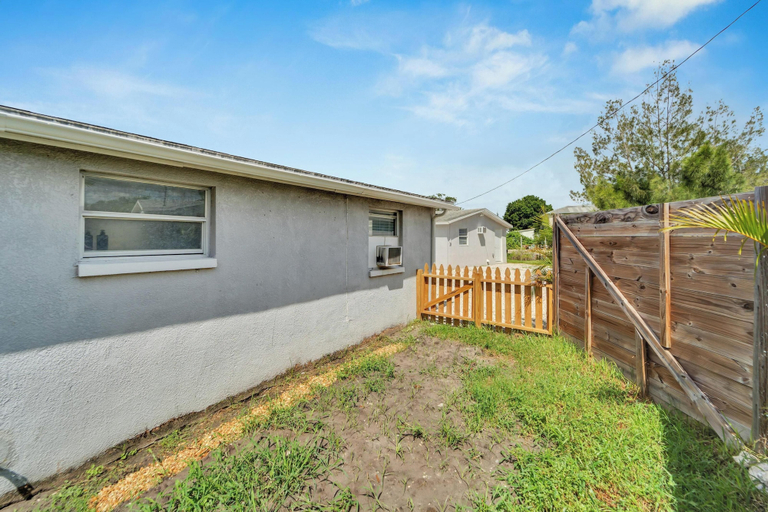 Interior 2, 8818 Rocky Creek Drive, Unit B, Hillsborough