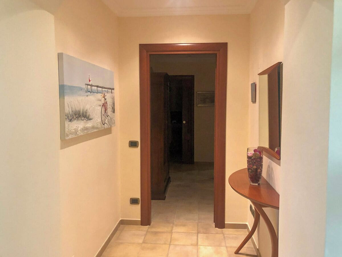 Interior 3, Casa al Mare, Rome