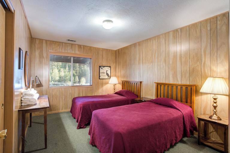 Interior 3, River Lodge, Mariposa