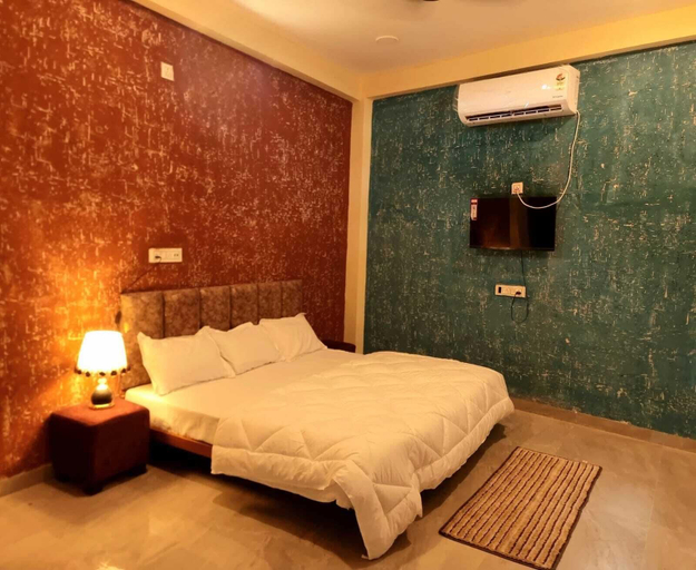 Room 3, Arika Farm House, Indore