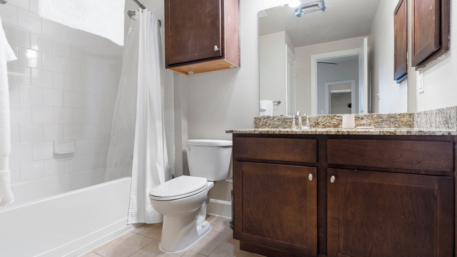 Bathroom 4, Westpointe Drive Apartments by Landing, Comal