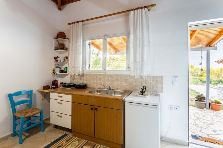 Room 5, Petalidi Sunny Home One - Charming Garden Nest, Peloponnese