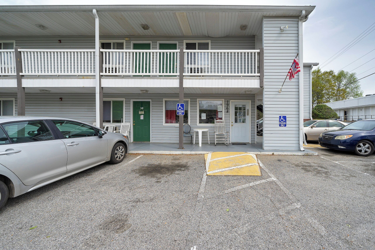 Front of property, Efficiency Lodge - Austell, Cobb