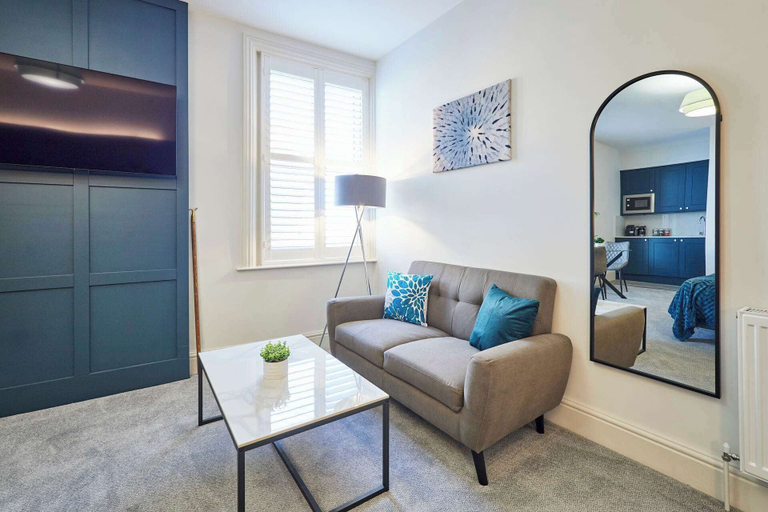 Room 4, Host Stay The Langley Hotel Apartment 6, North Yorkshire