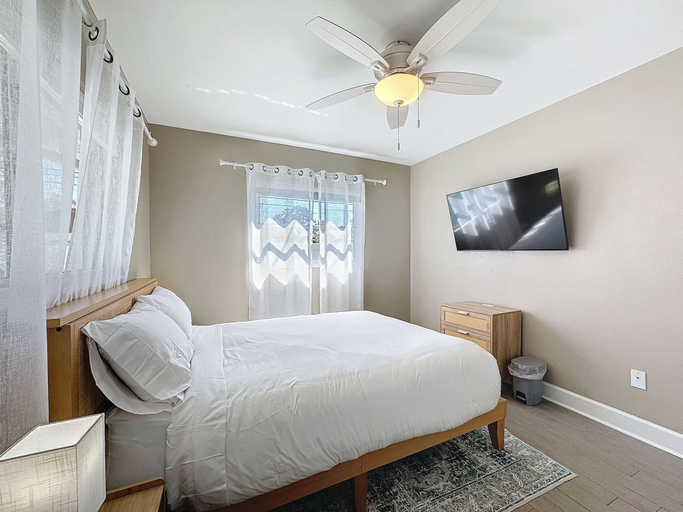 Interior 2, 1465 Satsuma Street, Pinellas
