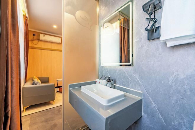 Bathroom 3, Shankee Hotel (Zibo Linzi Maoye Times Square), Zibo