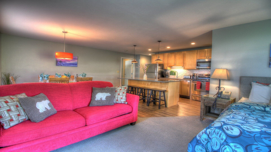 Interior 1, Killington Center 532, Rutland