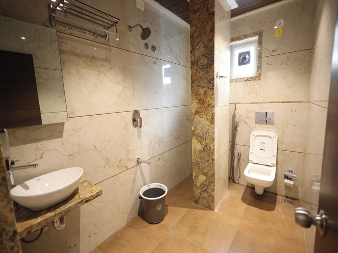 Bathroom 3, Hotel Stay Inn-MAHAPE, Thane