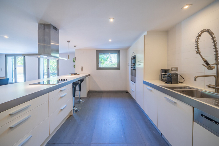 Private kitchen 3, Holiday Home in L'escala Near Platja Cala Montgo, Girona