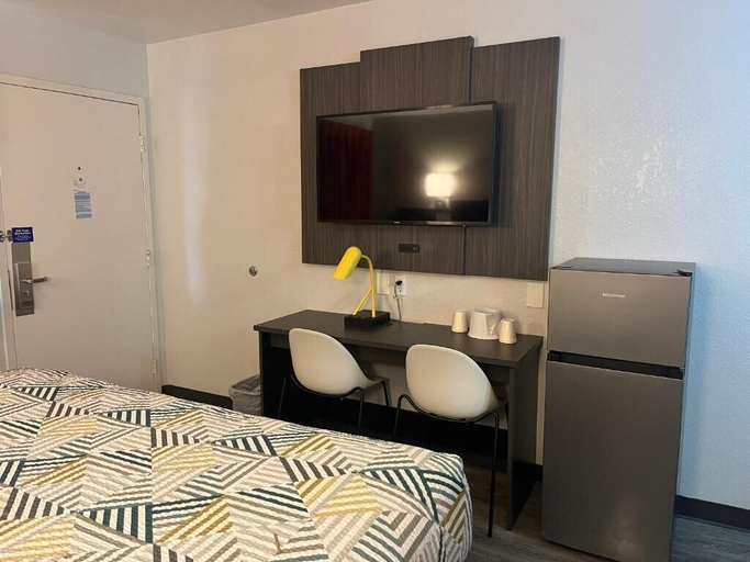 Room 3, Studio 6 – Grants, Nm, Cibola