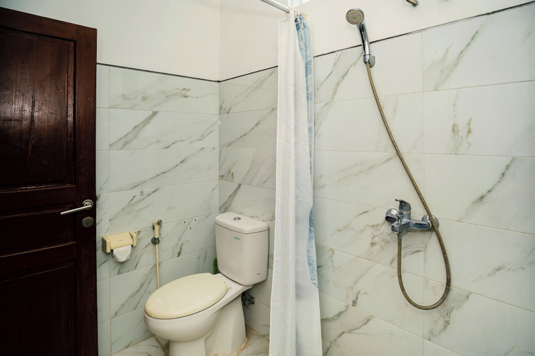 Bathroom 4, Omah Gerjen 29, Yogyakarta