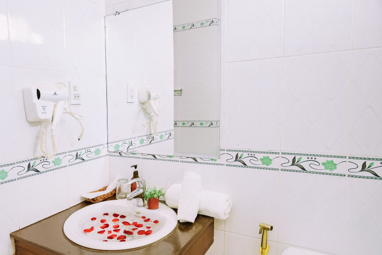 Bathroom 5, An Phu Hotel Nha Trang, Nha Trang