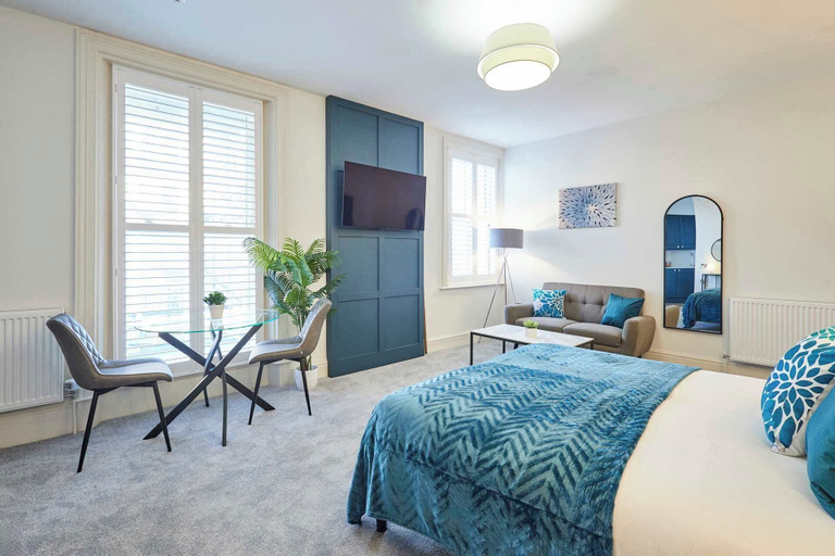 Room 3, Host Stay The Langley Hotel Apartment 6, North Yorkshire