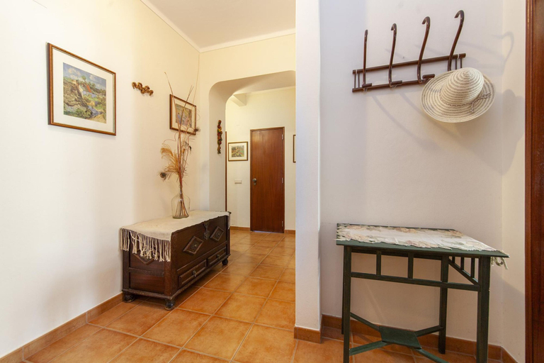 Room 3, B56 - Baluarte Cul de Sac Flat in Lagos, Lagos