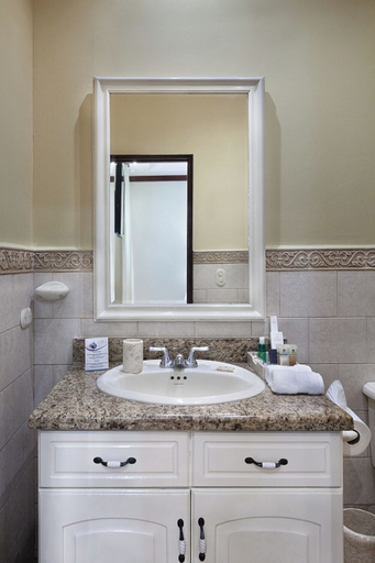 Bathroom 5, Hotel La Perla, León