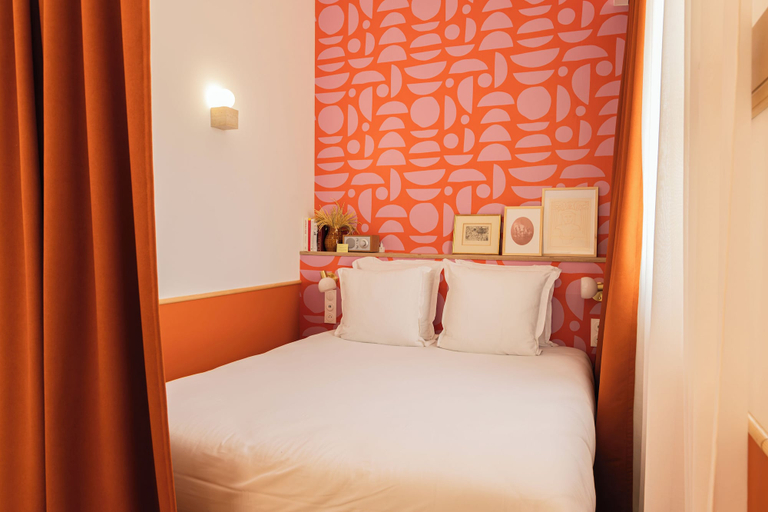Bedroom 3, Grand Juste, Bouches-du-Rhône