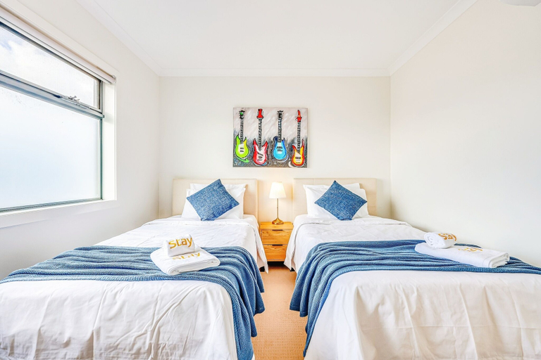 Room 3, StayAU 4BR Tranquil Family Escape House, Melbourne