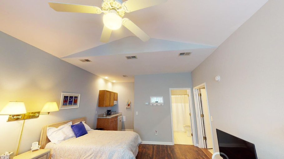 Bedroom 2, Club Villas Unit 24B, Brunswick