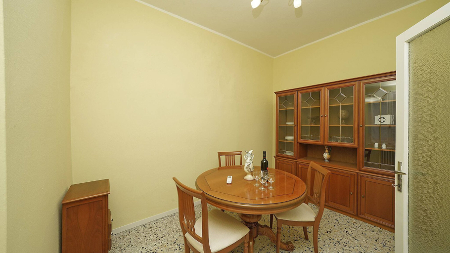 Room 2, La Vista dal Borgo in Cecina, Brescia