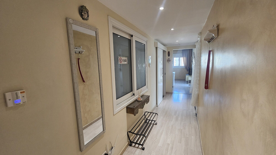 Room 5, 116 NIC 302a - Stay Fantasia Central Suite