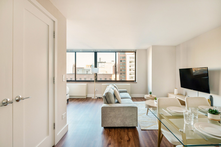 Room 5, Gorgeous Studio Apartment, New York