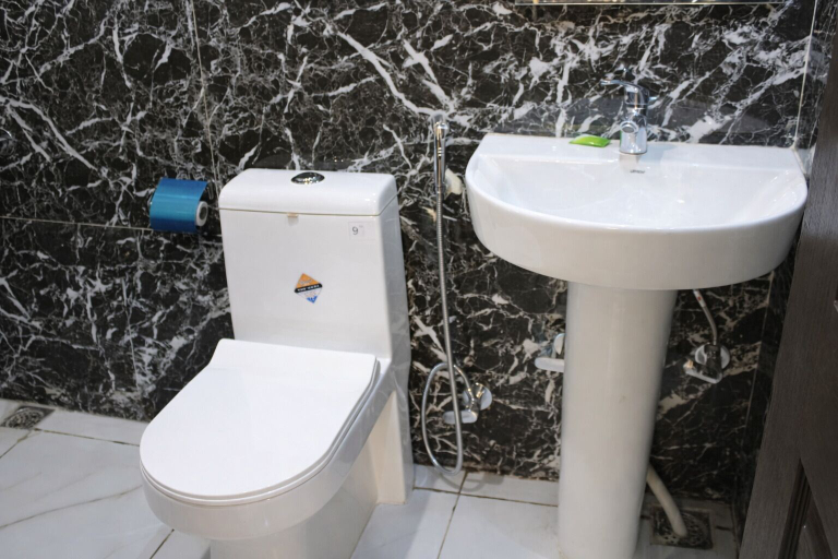 Bathroom 3, Hotel Black Diamond, Sahibzada Ajit Singh Nagar