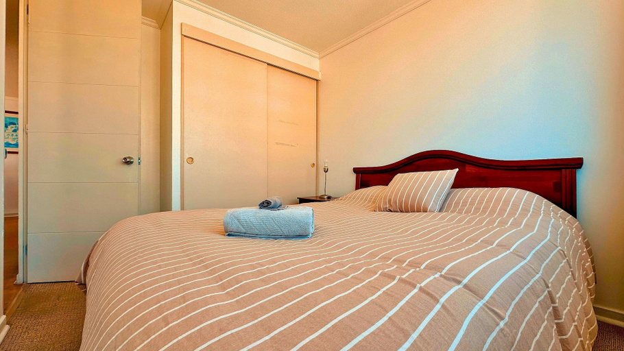 Room 3, Ocean Front House 84, Valparaíso