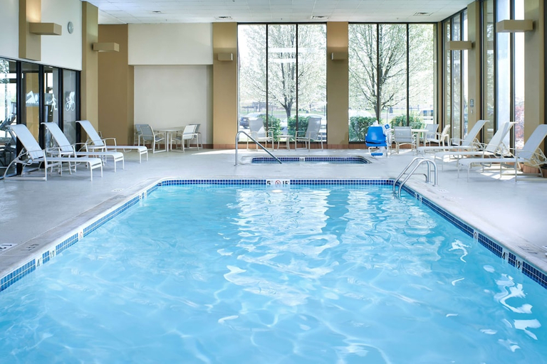 Sport & Beauty, DoubleTree by Hilton Detroit - Dearborn, Wayne