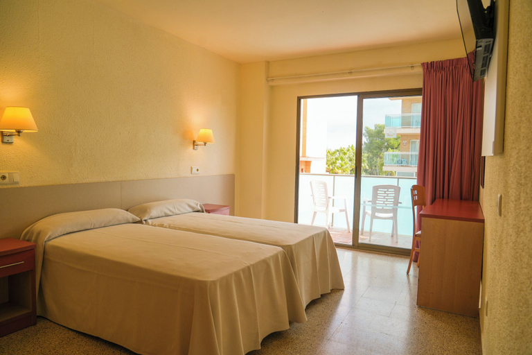 Bedroom 4, htop Molinos Park, Tarragona