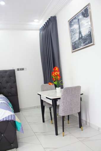 Dining, Steanka Luxury Homes, Tema