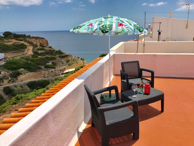 Property grounds, Charming Benagil Coastal Retreat, Lagoa