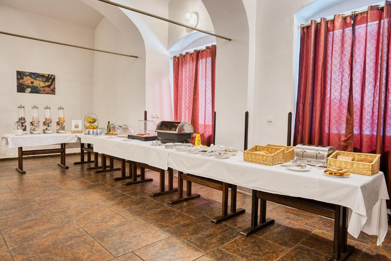 Food & Drinks 5, Hotel ROYAL, Chomutov
