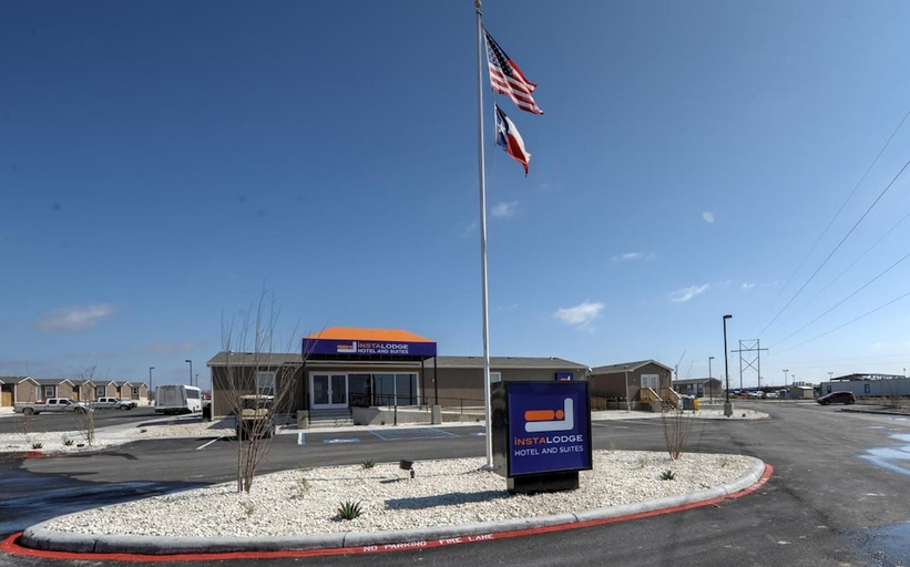Exterior & Views, Instalodge Hotel And Suites, Karnes