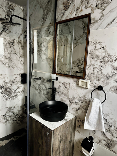Bathroom 3, Beit Ahlan, Wadi Essier