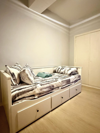 Bedroom 2, 3 min to the Grand-Place, Bruxelles