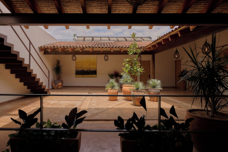 Exterior 2, Lar Syrah, Del Centro