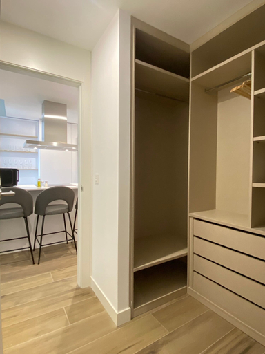 Room 2, w Bright 2BR w Sunny Terrace in Chueca, Madrid