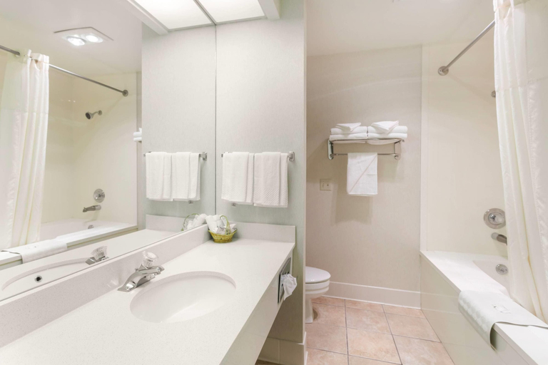 Bathroom 4, Quality Inn Payson I-15, Utah