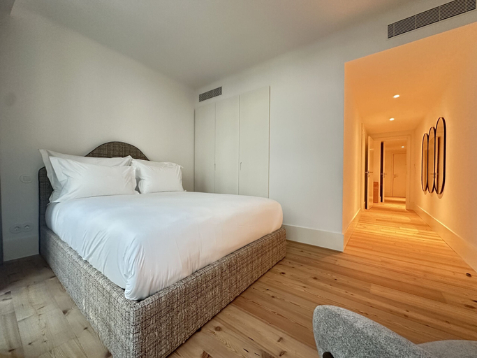 Room 5, Bonjardim Prime 1C in Oporto, Porto