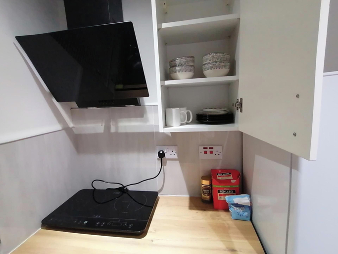 Miscellaneous 5, 1-bed Apartment Near Coventry Hospital, Warwickshire