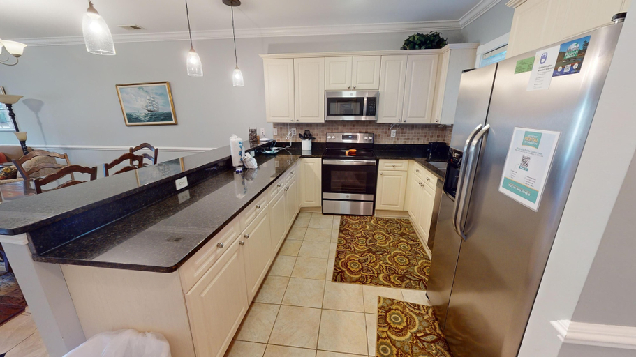 Interior 5, Magnolia Pointe Luster Leaf 4898-103, Horry