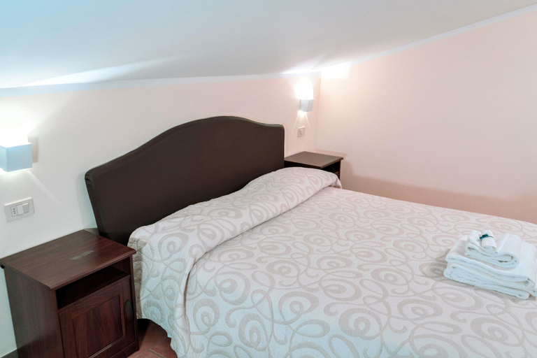 Room 2, Holiday Home Near Mount Subasio, Perugia