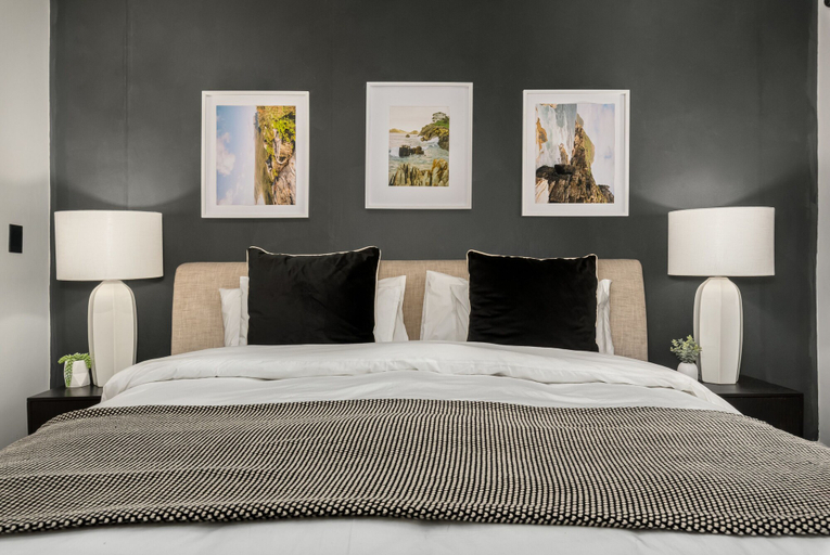 Room 3, Rockwell 220 by Ctha, City of Cape Town