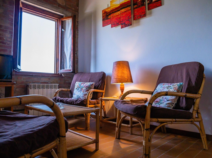 Living room 5, Farmhouse in Tuscany With Pool & Scenic Views, Florence
