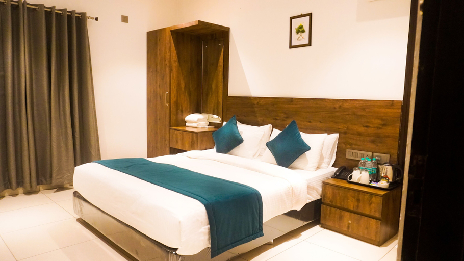 Bedroom 2, Kings Club, Bangalore