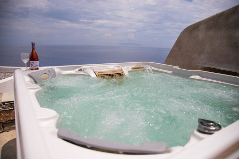 Room 5, Sunrise stone villa with Jacuzzi, South Aegean